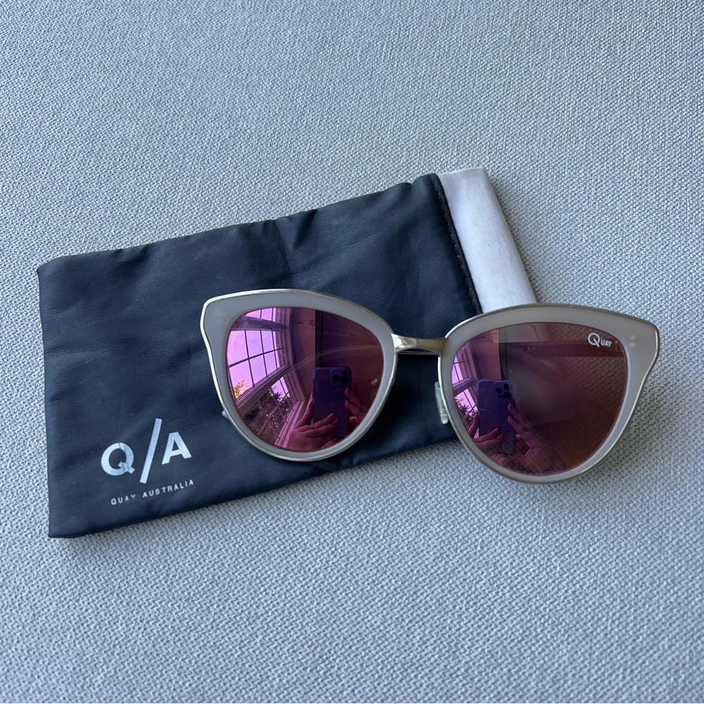 Quay Australia Women's Cat Eye Sunglasses - Silver Frame and Pink Lenses